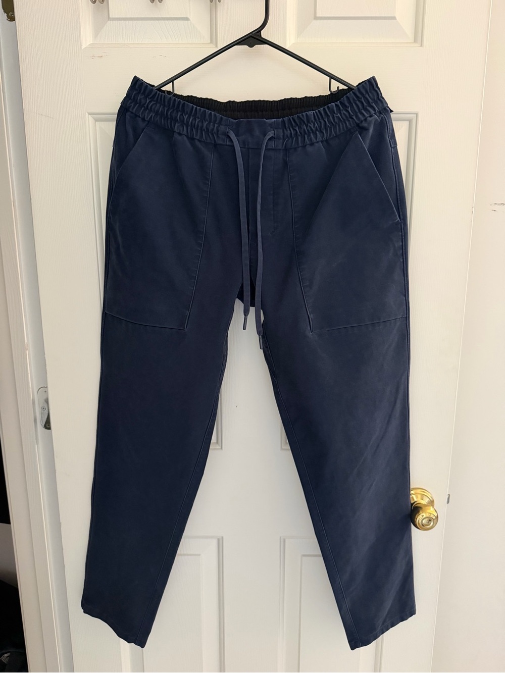 Lululemon pull-on pant